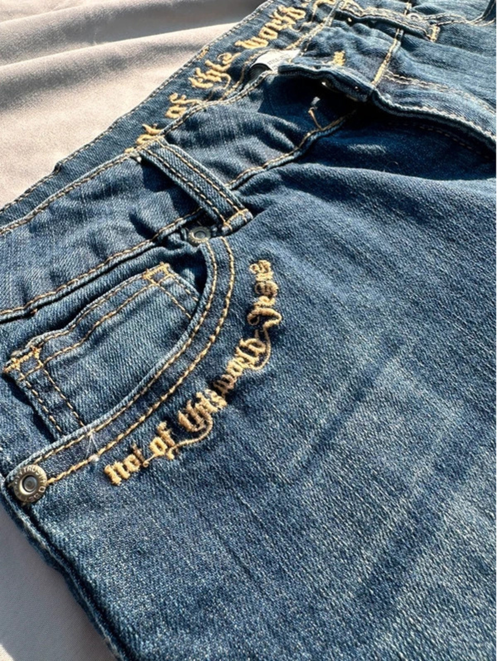 Not of This World Women’s Y2K jeans (B22) - Picture 3 of 8